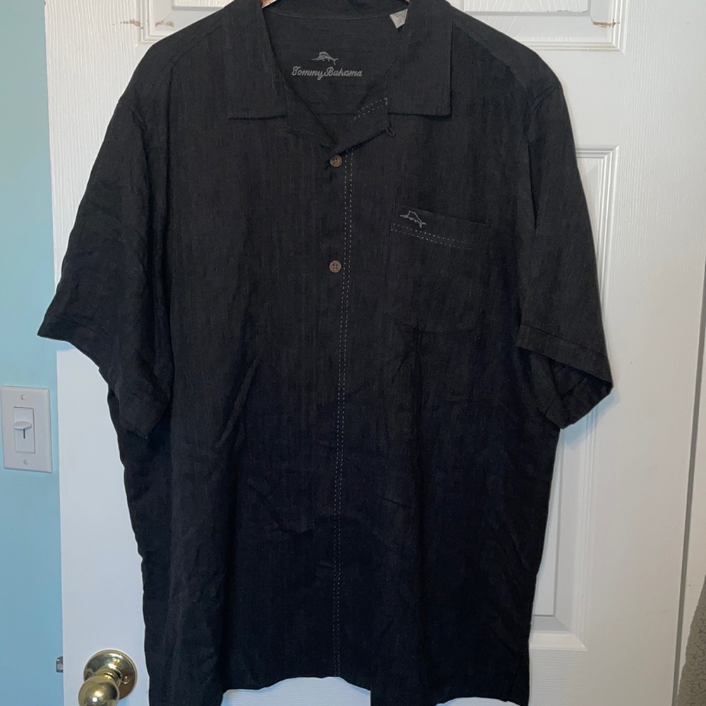 Tommy Bahama size XL silk/ polyester black button down